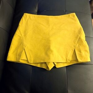 Vibrant Yellow Women's Mini Skort Sz Small